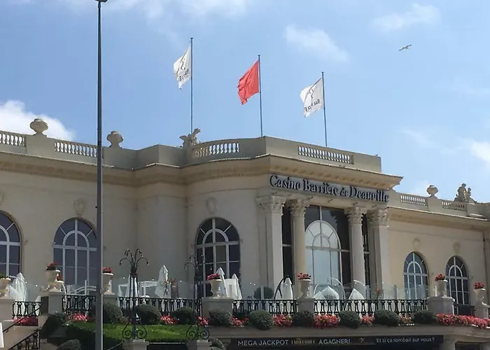 L'atelier Des Planches Hotel